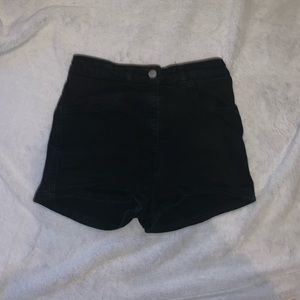 Black Brandy Melville shorts